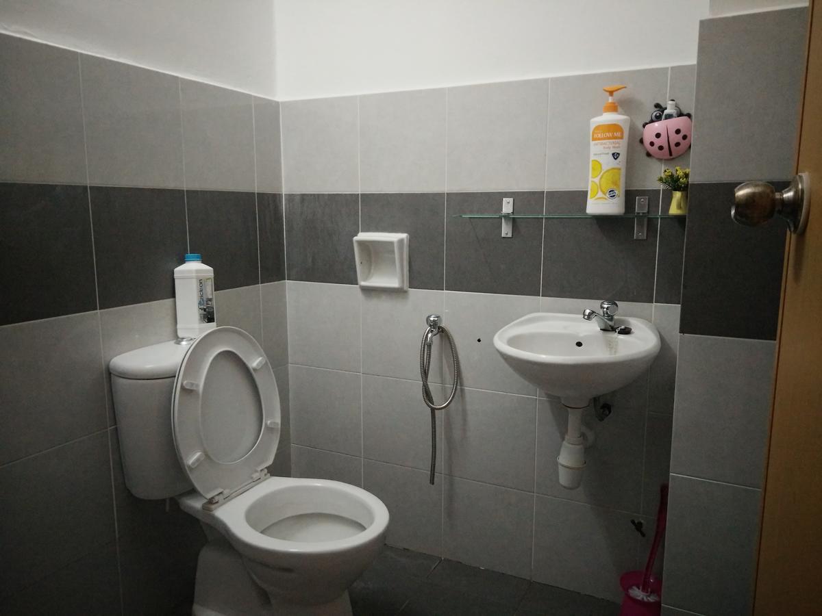 Casa Inderaloka Pantai Batu Buruk Apartment Kuala Terengganu Bagian luar foto