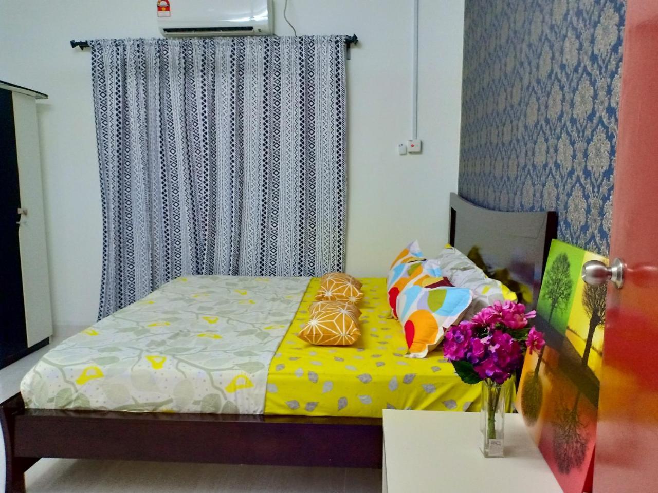 Casa Inderaloka Pantai Batu Buruk Apartment Kuala Terengganu Bagian luar foto