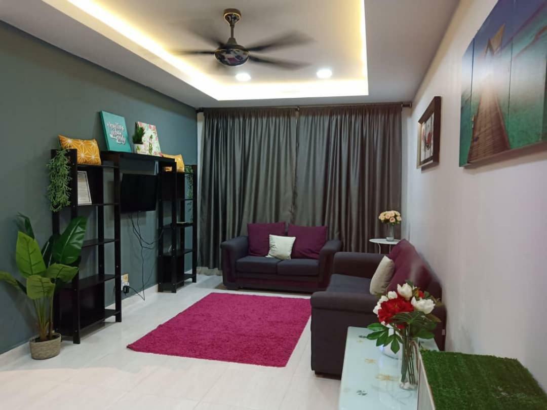 Casa Inderaloka Pantai Batu Buruk Apartment Kuala Terengganu Bagian luar foto